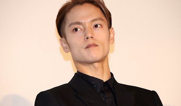 画像 窪田正孝の筋肉ムキムキ体型がすごい 筋トレの仕方は 芸能スタンドエキスプレス